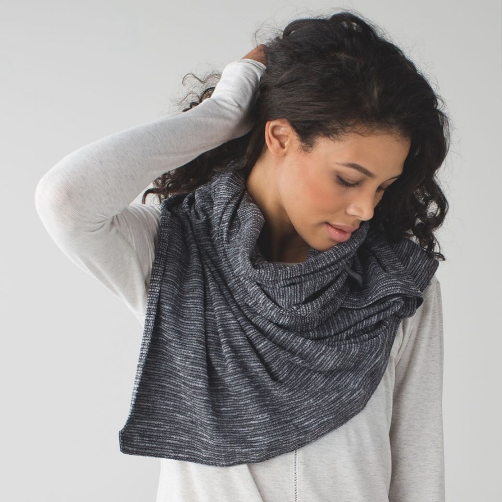 Lululemon Vinyasa Scarf